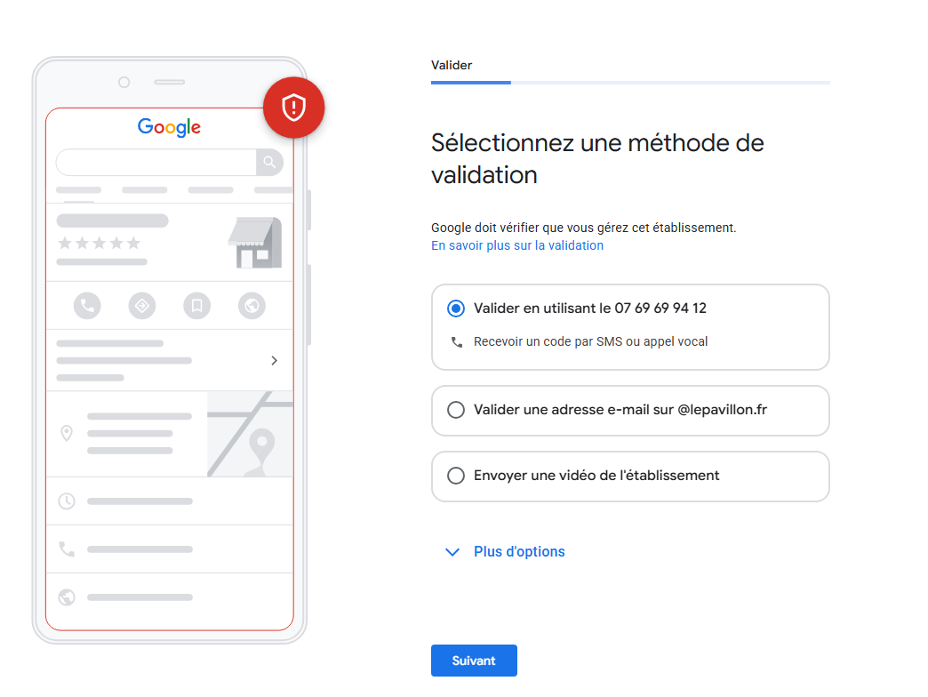 Écran Google proposant trois méthodes de validation : code par SMS, adresse e-mail sur le domaine, ou vidéo de l'établissement